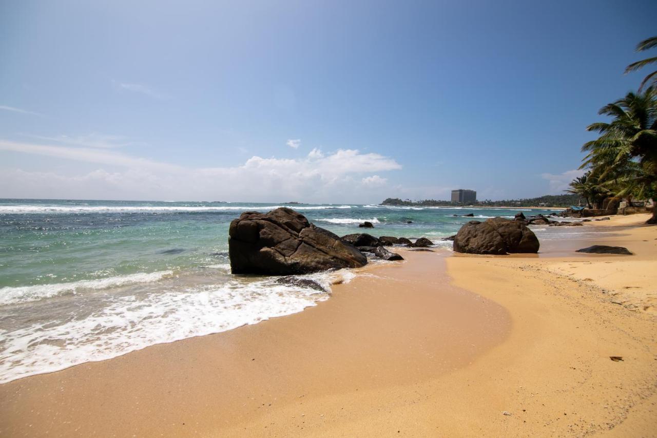 Happy Beach Villa Resort Unawatuna Bagian luar foto