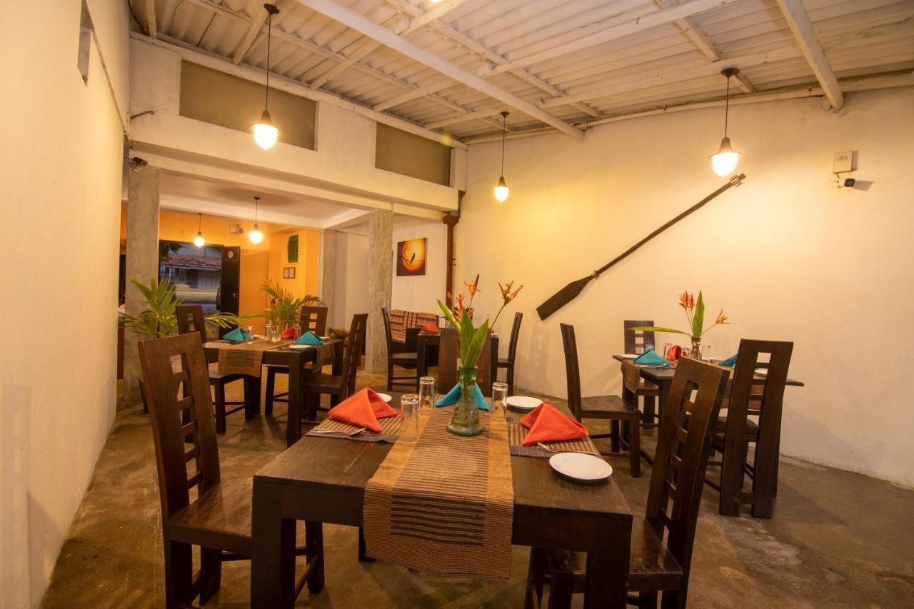 Happy Beach Villa Resort Unawatuna Bagian luar foto