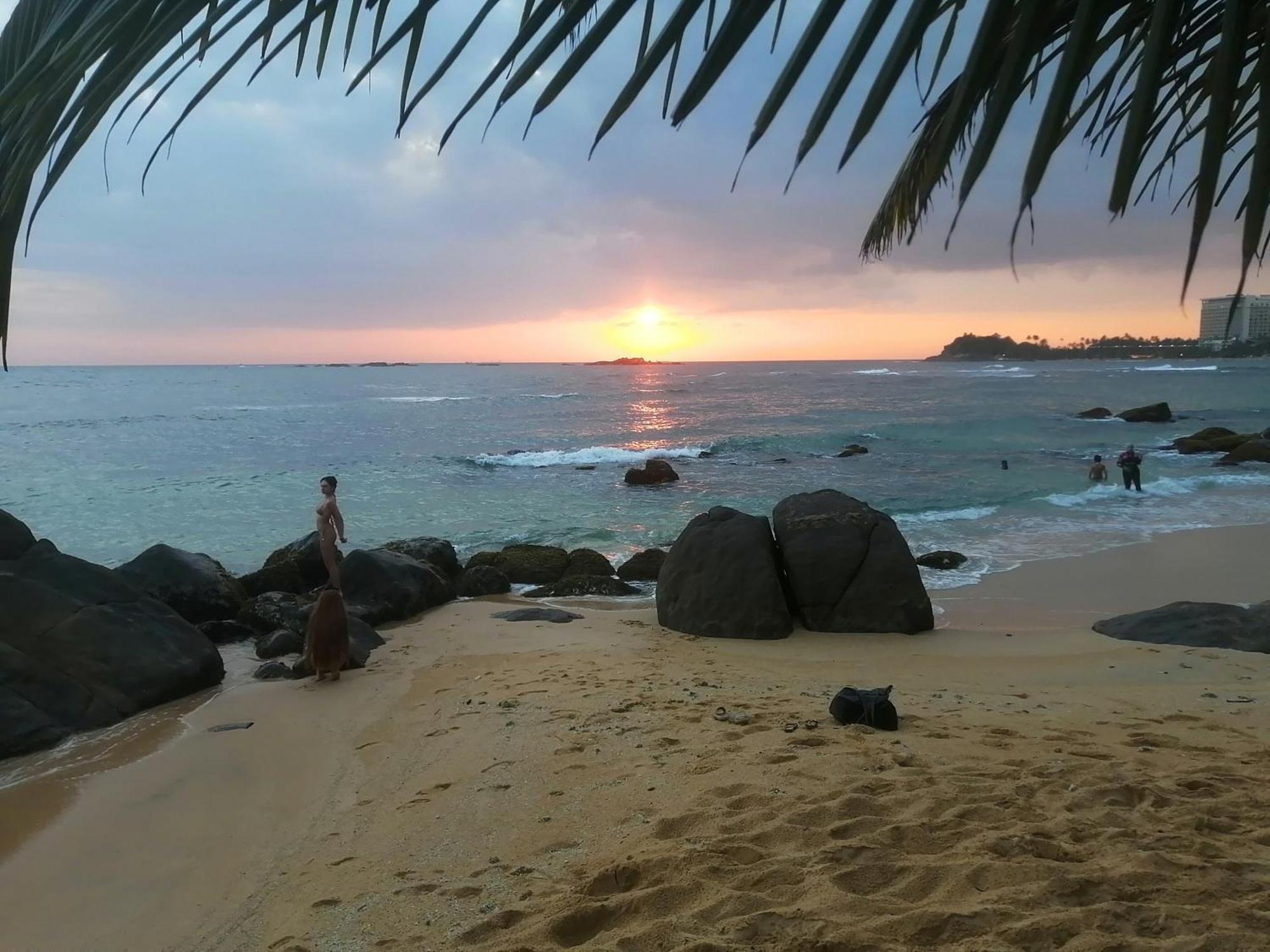 Happy Beach Villa Resort Unawatuna Bagian luar foto
